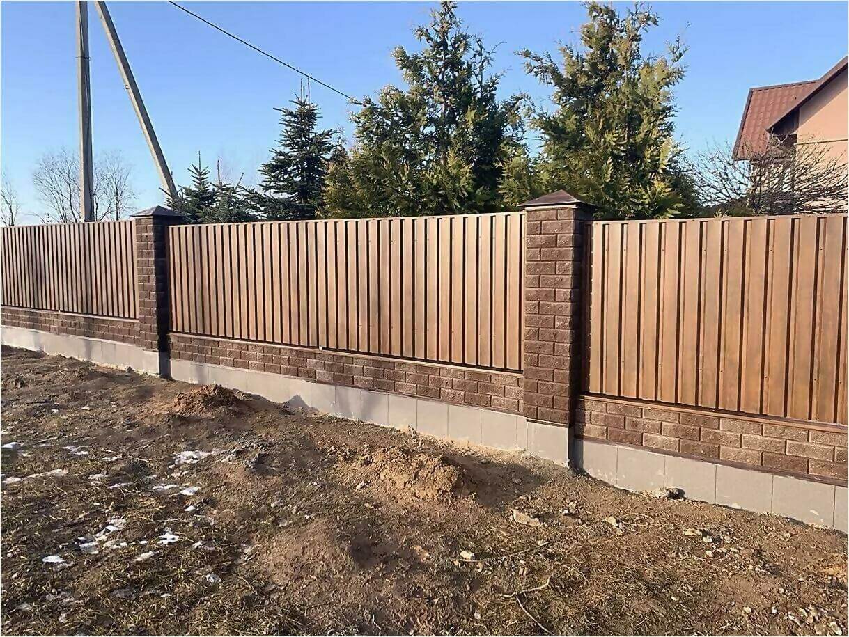 Забор из профлиста НС-21 цвет Printech темное дерево фото7 в Осинцево