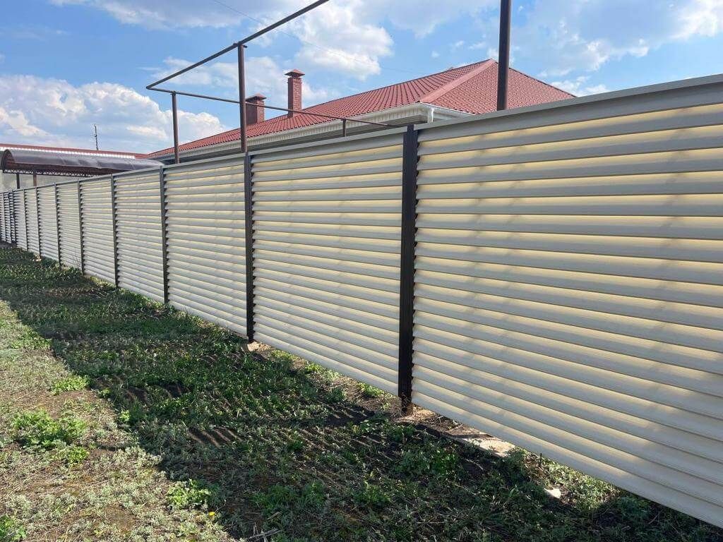 Забор из ламелей Еврожалюзи 25м RAL1015/1015 Слоновая Кость двусторонний фото 2 в Осинцево