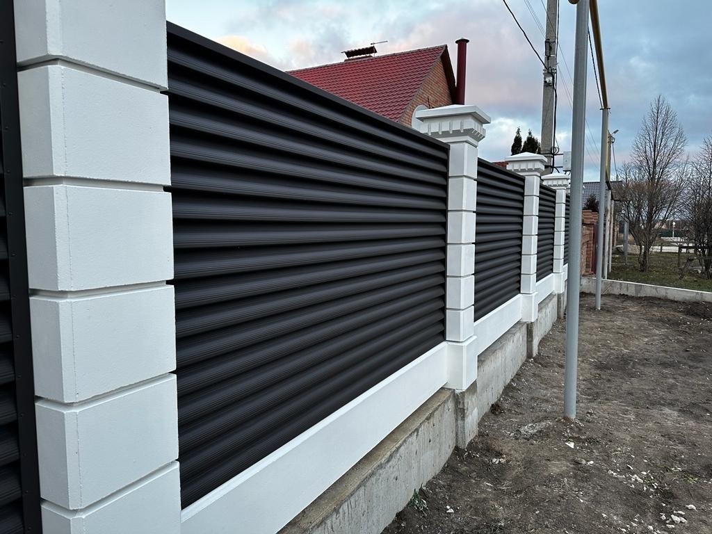 Забор из ламелей Еврожалюзи 35м RAL8019/8019 Темный Шоколад двусторонний MATTE в Осинцево