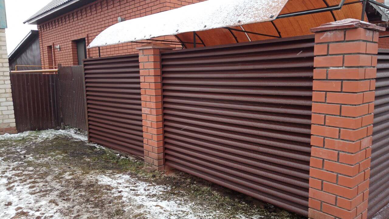 Забор из ламелей еврожалюзи 12м RAL8017/8017 Шоколад двусторонний МАТТЕ фото 4 в Осинцево