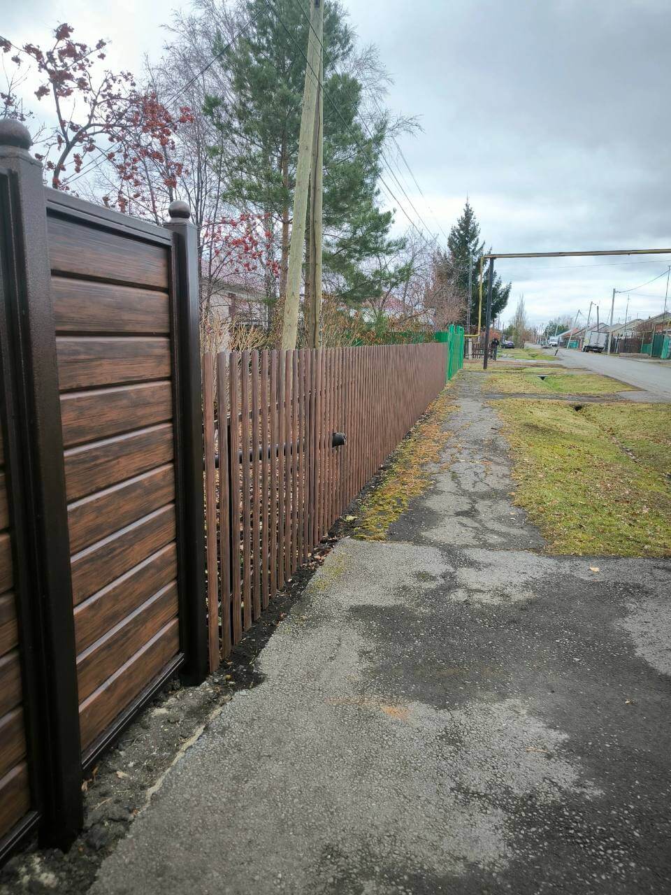Забор из металлосайдинга Евро-Брус 46м Античное Дерево Принтек фото 3 в Осинцево