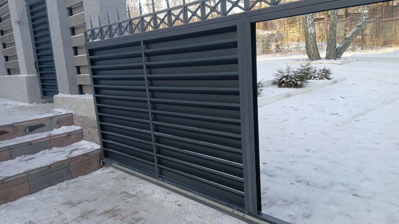 Входная группа из ламелей Хай-Тек RAL7024/7024 Серый Графит двусторонний МАТТЕ фото 16 в Осинцево