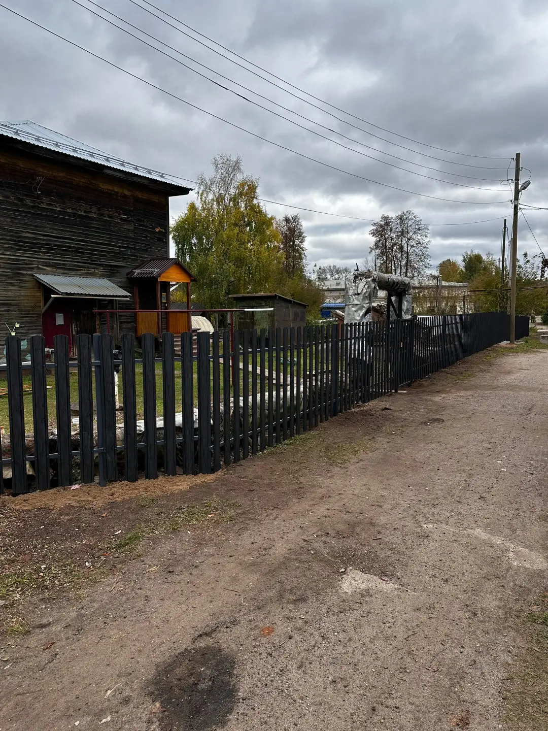 Забор из евроштакетника 63м Черное Дерево 3D Принтек фото 3 в Осинцево