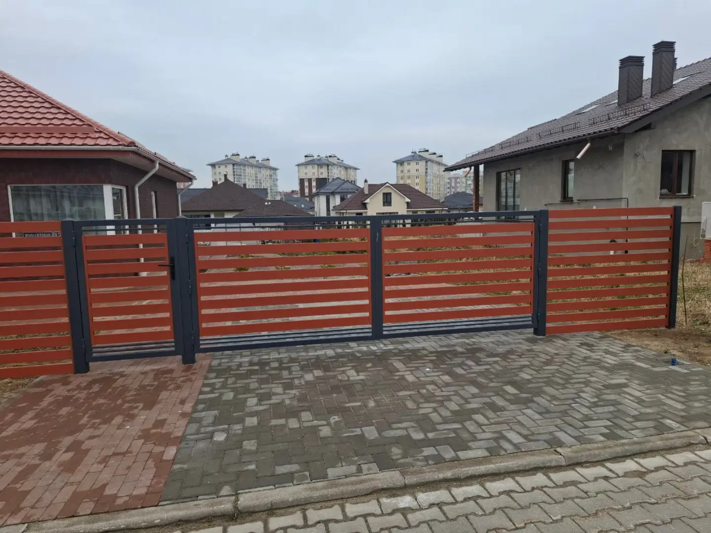 Забор-ранчо из металлопланкена 18м RAL8004 Терракотовый фото 2 в Осинцево