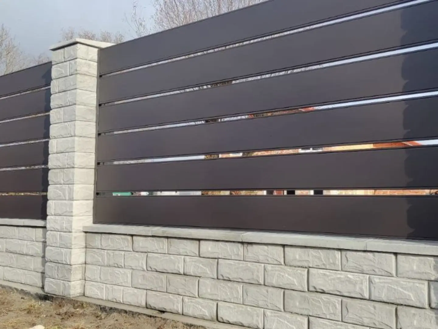 Забор-ранчо из металлопланкена 32м RAL8019 Темный Шоколад МАТТЕ фото 3 в Осинцево